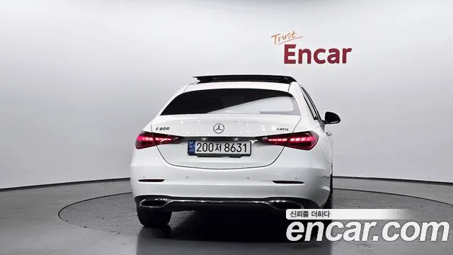 Mercedes-Benz C-Class 2022 — фото 4