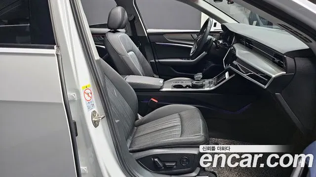Audi A6 2021 — фото 10