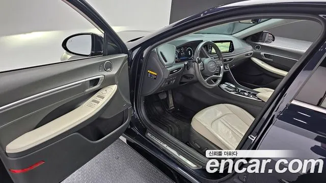 Hyundai Sonata 2020 — фото 11