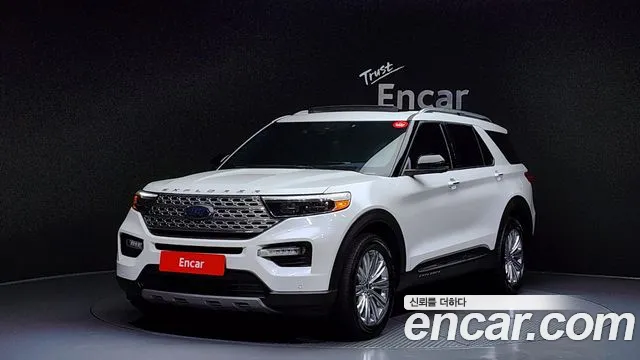 Ford Explorer 2020 — фото 1