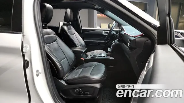 Ford Explorer 2020 — фото 11