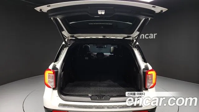 Ford Explorer 2020 — фото 20