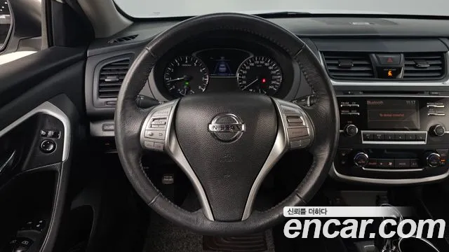 Nissan Altima 2017 — фото 13