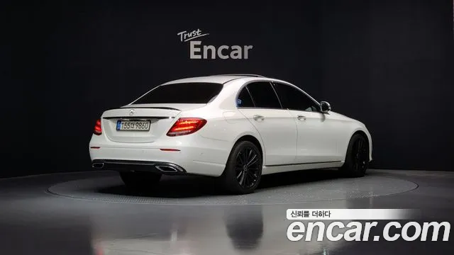 Mercedes-Benz E-Class 2018 — фото 2