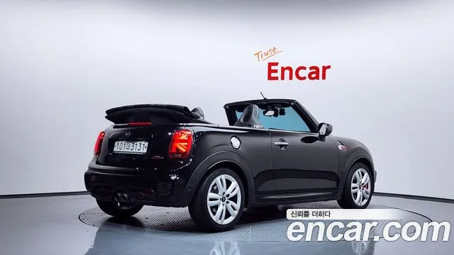 Mini Cooper Convertible 2020 — фото 2