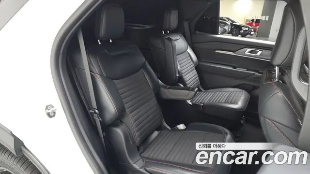 Ford Explorer 2025 — фото 11
