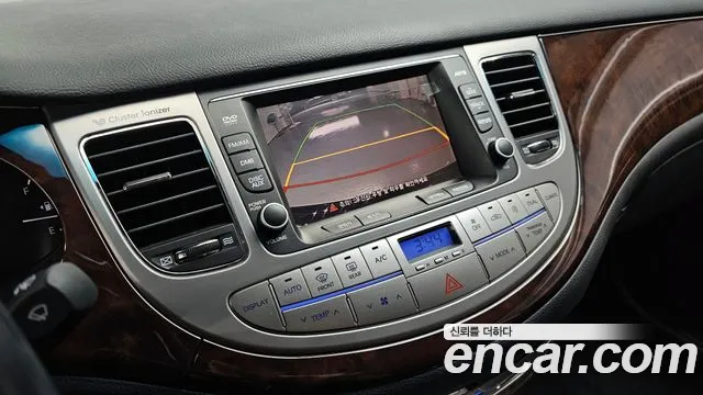 Hyundai Genesis 2010 — фото 17