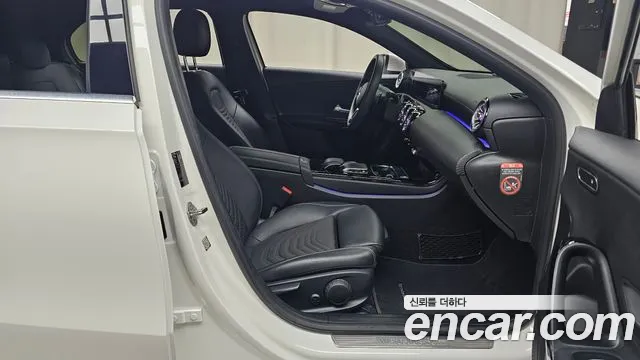 Mercedes-Benz A-Class 2020 — фото 11