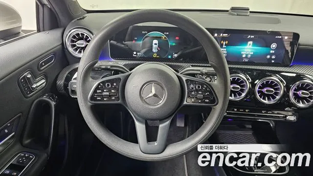 Mercedes-Benz A-Class 2020 — фото 13