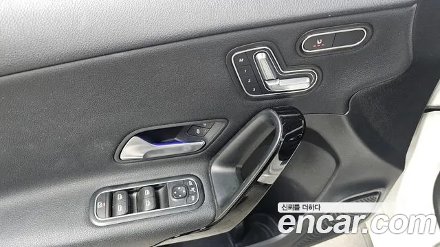 Mercedes-Benz A-Class 2020 — фото 14