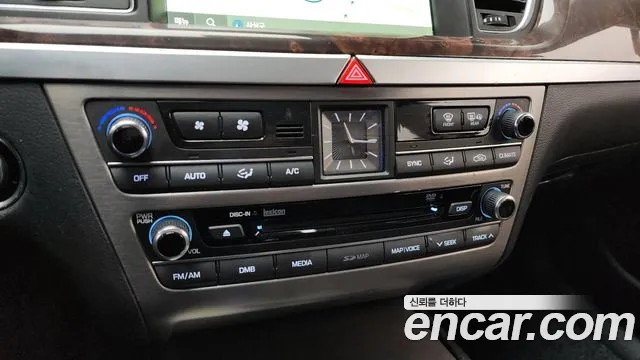 Hyundai Genesis 2015 — фото 16