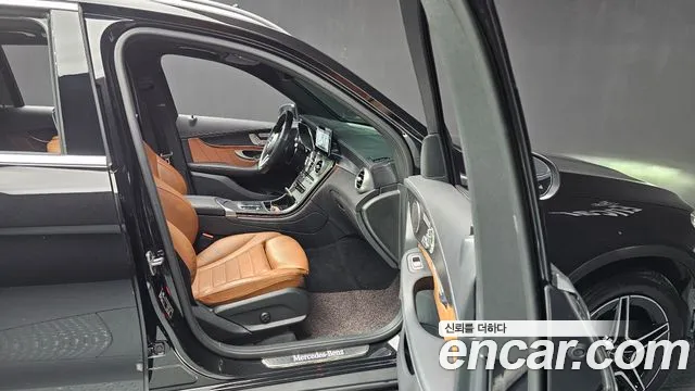 Mercedes-Benz GLC-Class 2022 — фото 11