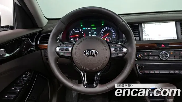Kia K7 2017 — фото 13