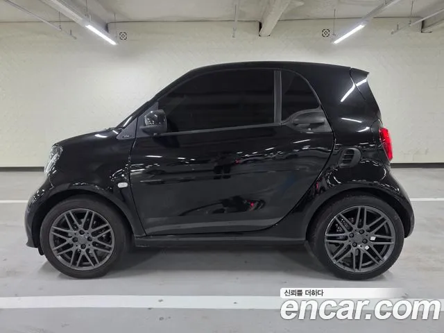 Smart Fortwo 2018 — фото 3