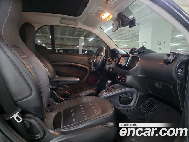Smart Fortwo 2018 — фото 7