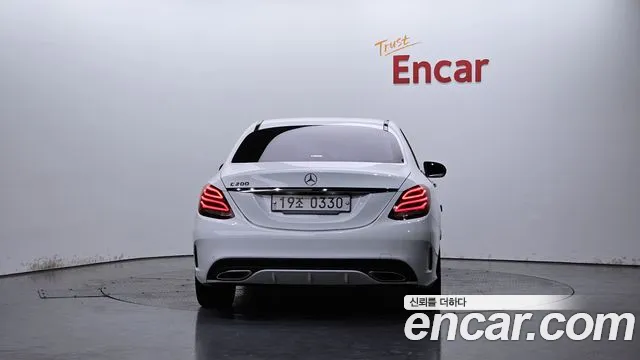 Mercedes-Benz C-Class 2017 — фото 4