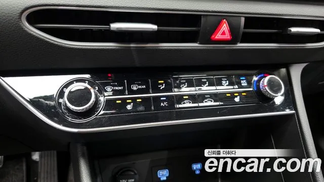 Hyundai Sonata 2020 — фото 18