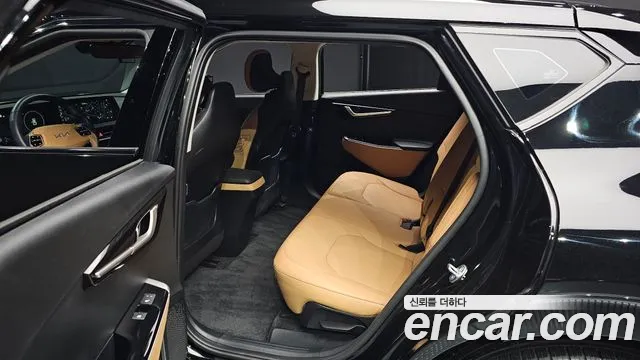 Kia EV6 2023 — фото 12
