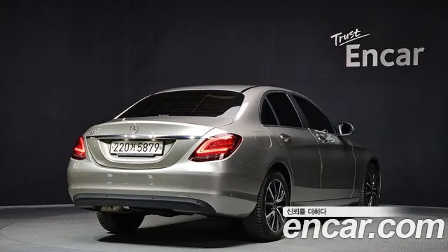 Mercedes-Benz C-Class 2020 — фото 2
