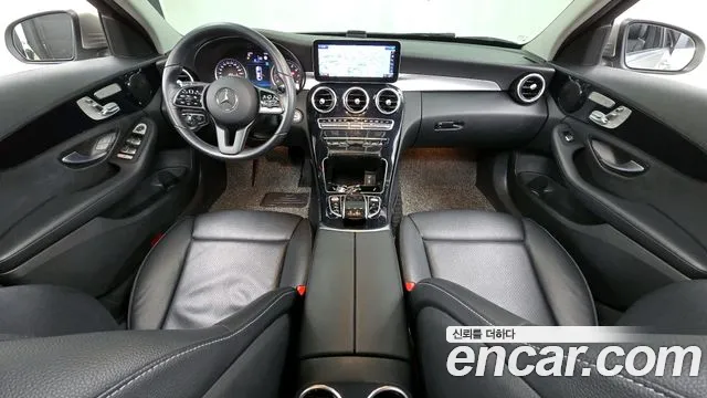 Mercedes-Benz C-Class 2020 — фото 7