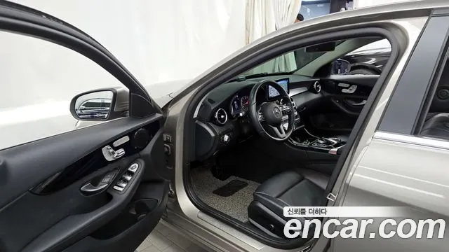 Mercedes-Benz C-Class 2020 — фото 10