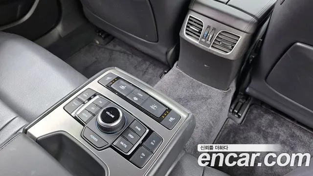 Hyundai Genesis 2015 — фото 18
