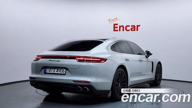 Porsche Panamera 2017 — фото 2