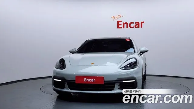 Porsche Panamera 2017 — фото 3