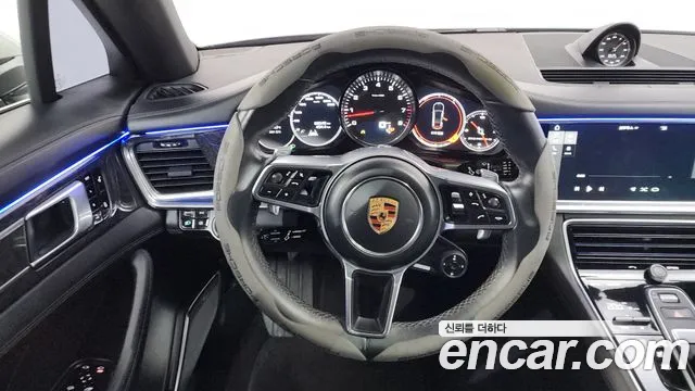 Porsche Panamera 2017 — фото 13