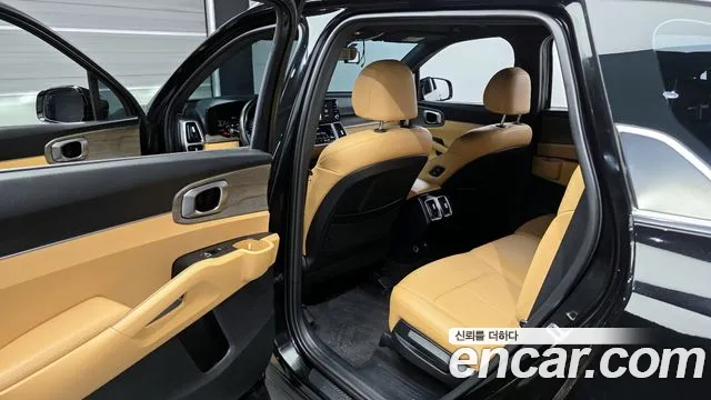 Kia Sorento 2023 — фото 11