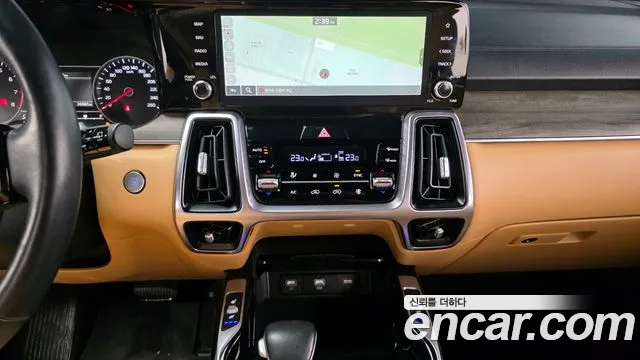 Kia Sorento 2023 — фото 17