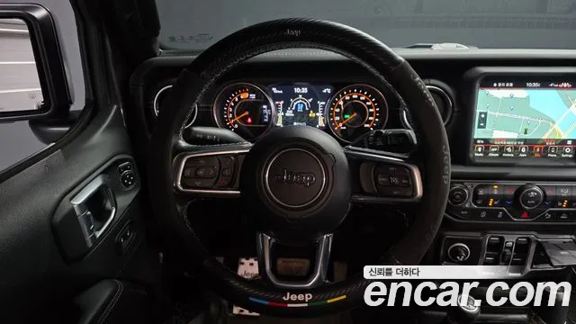 Jeep Wrangler 2021 — фото 13