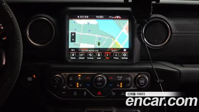 Jeep Wrangler 2021 — фото 14