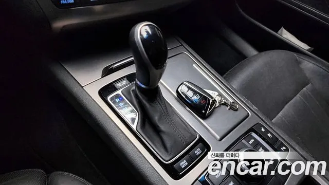 Hyundai Genesis 2014 — фото 9