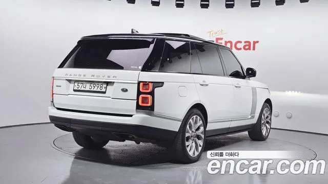 Land Rover Range Rover 2018 — фото 2