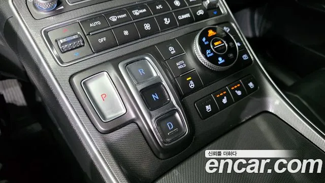 Hyundai Santafe 2022 — фото 9