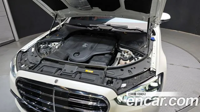Mercedes-Benz S-Class 2023 — фото 6