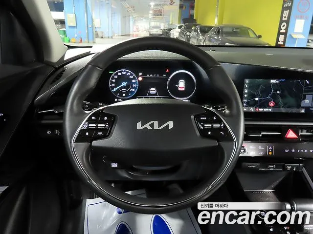 Kia Niro 2022 — фото 9