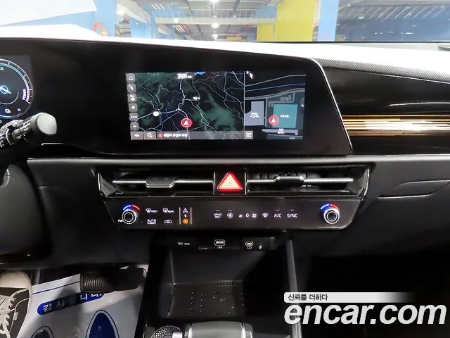 Kia Niro 2022 — фото 11