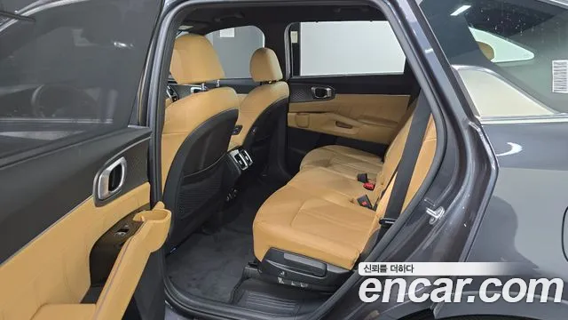 Kia Sorento 2023 — фото 11