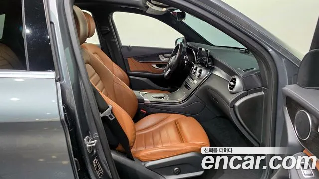 Mercedes-Benz GLC-Class 2022 — фото 11