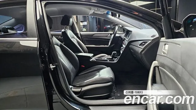 Hyundai Sonata 2018 — фото 10