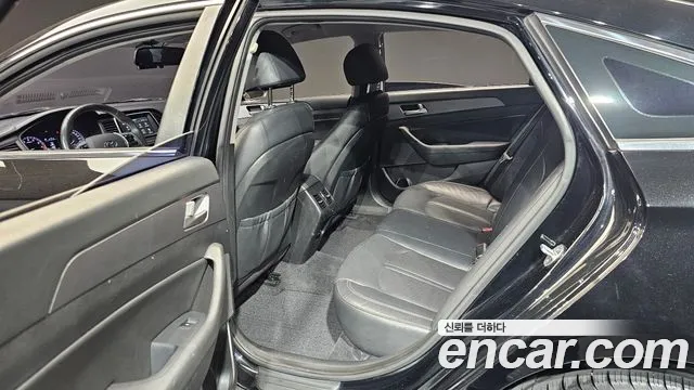 Hyundai Sonata 2018 — фото 13