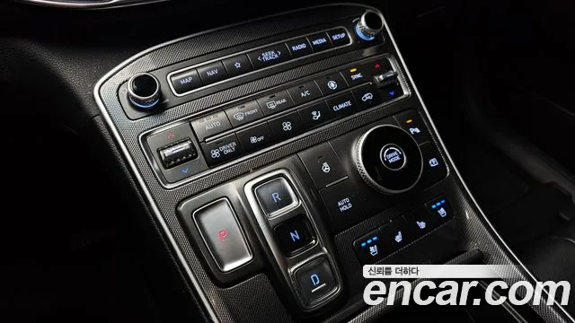 Hyundai Santafe 2022 — фото 9