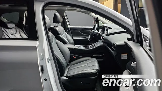 Hyundai Santafe 2022 — фото 10