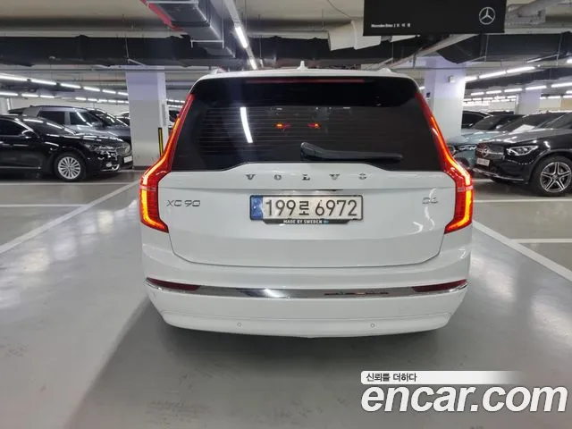 Volvo XC90 2023 — фото 4