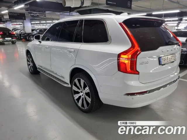 Volvo XC90 2023 — фото 5