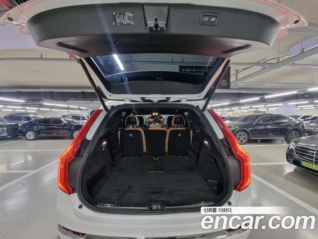 Volvo XC90 2023 — фото 20