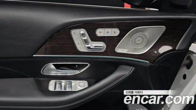 Mercedes-Benz GLE-Class 2023 — фото 18