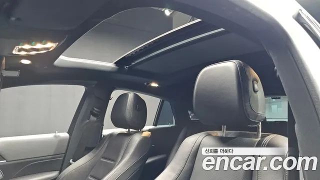 Mercedes-Benz GLE-Class 2023 — фото 19